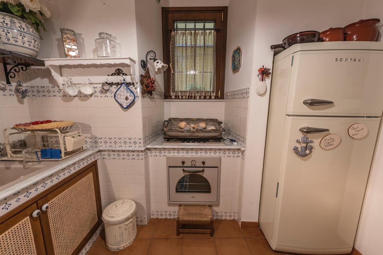 サレルノ La Casa Degli Angeli Bed & Breakfast エクステリア 写真