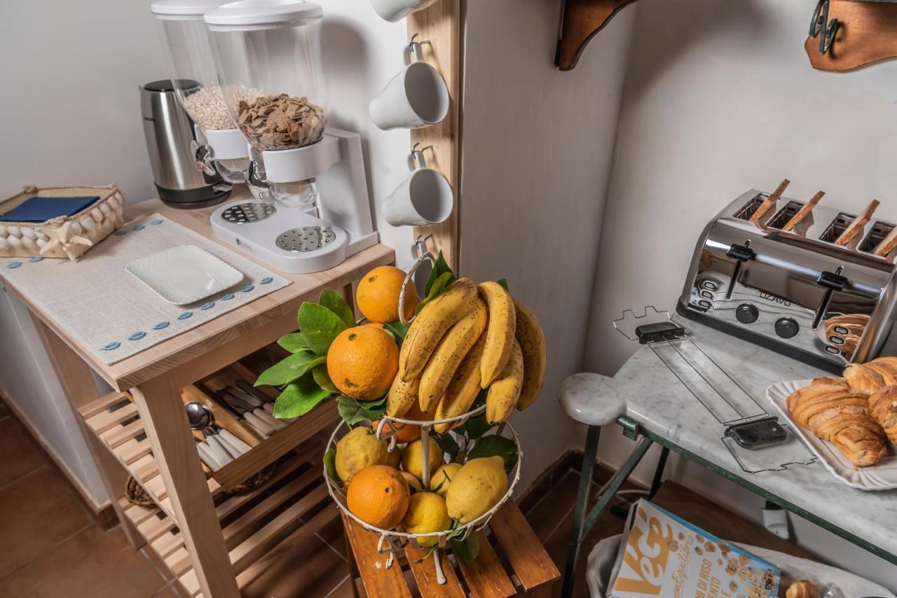 サレルノ La Casa Degli Angeli Bed & Breakfast エクステリア 写真